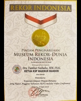 Rekor MURI Indonesia - Drs. Tumbur Naibaho